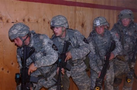 Afbeeldingsresultaten voor What Is a Military Stack Formation