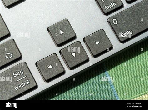CNC Keyboard with Arrow Keys Top Right に対する画像結果