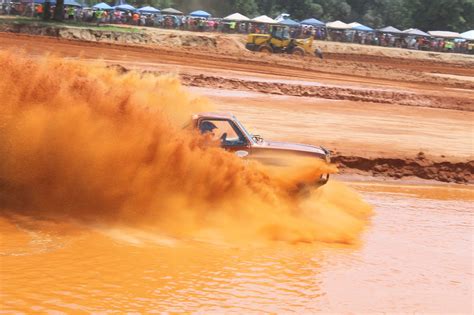 Mud Races in Milton Florida に対する画像結果
