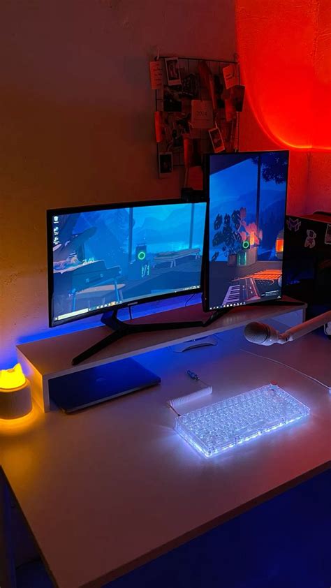 Toradh íomhá ar Orange Desk Setup