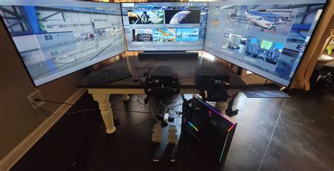 تصویر کا نتیجہ برائے Three Monitor Flight Simulator