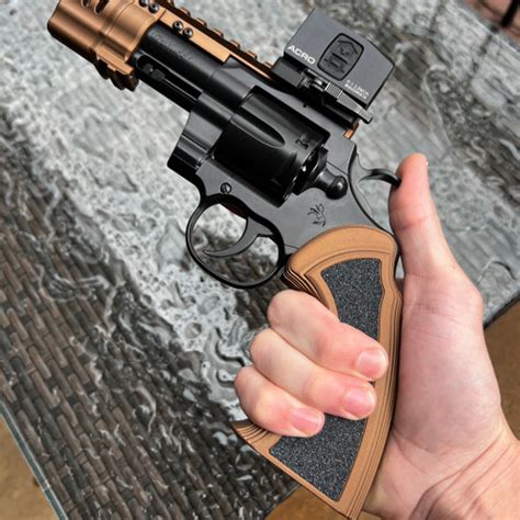 Bildergebnis für Custom Colt Python Snake Skin Grips