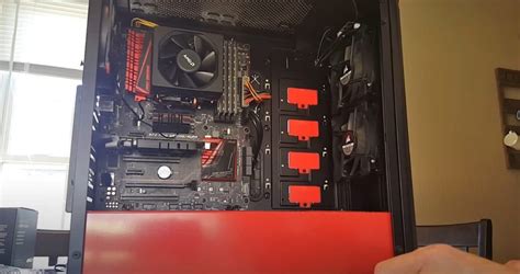 How to Install a Fan in PC に対する画像結果