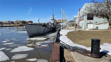 Manitowoc WI Submarine માટે ઇમેજ પરિણામ