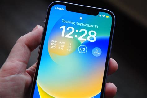 Image result for iOS 12 Lock Screen