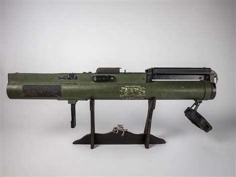 M72 Law Rocket Launcher に対する画像結果