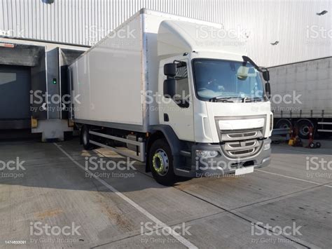 Lorry at Loading Bay ಗಾಗಿ ಇಮೇಜ್ ಫಲಿತಾಂಶ