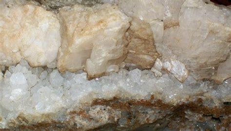 Gold and Quartz ಗಾಗಿ ಇಮೇಜ್ ಫಲಿತಾಂಶ