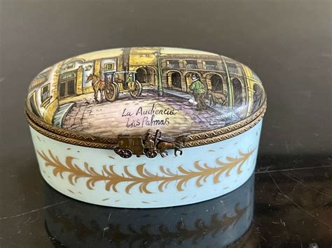 Toradh íomhá ar Lyndhurst Limited Edition Trinket Box