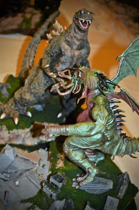 Toradh íomhá ar Cthulhu deviantART Godzilla