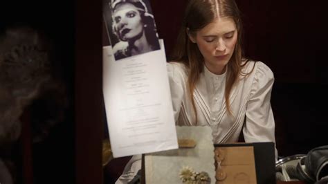 Toradh íomhá ar Soap Opera Script Template