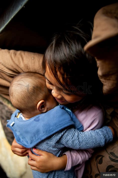 Python Hugging Child に対する画像結果