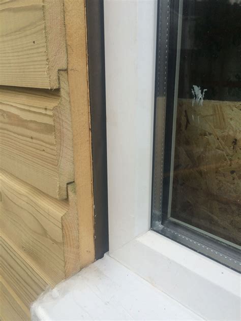 Toradh íomhá ar Cladding Under Window