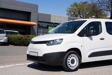 Toradh íomhá ar Commercial Property Insurance Auto Repair