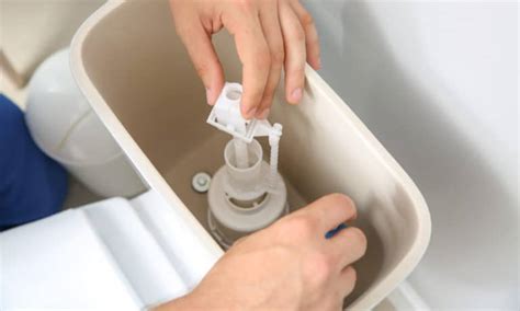 How to Adjust Toilet Float に対する画像結果