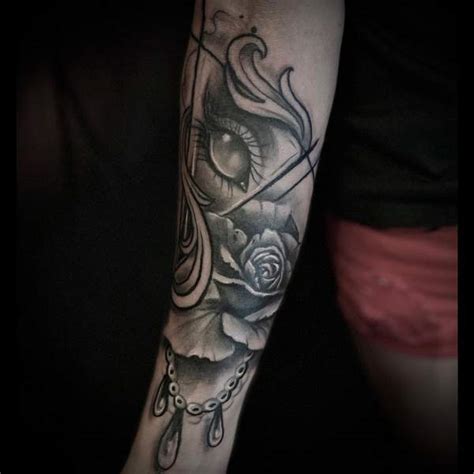 Toradh íomhá ar Alien Eyes Tattoo