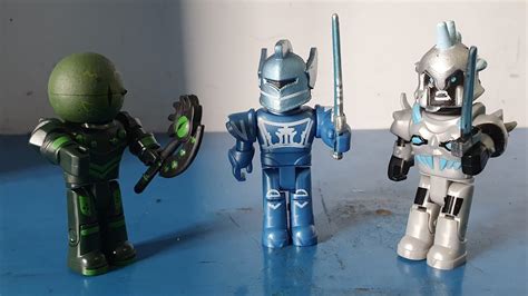 Uboxing Roblox Minifigures に対する画像結果