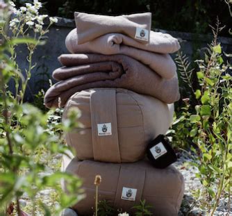 Toradh íomhá ar Reet Studio Logo