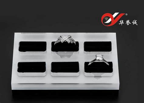 Acrylic Ring Display に対する画像結果