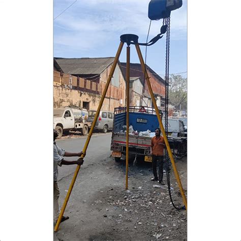 Image result for Three Line Array On Tripod