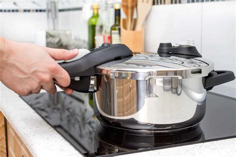 Toradh íomhá ar Pressure Cooker Types