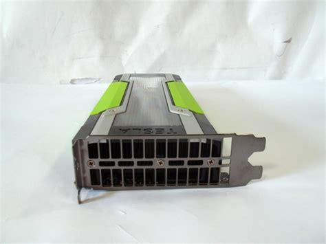 Toradh íomhá ar Accelerator Card NVIDIA OAM