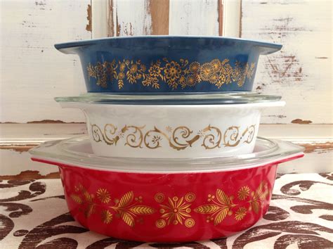 Antique Pyrex Bakeware に対する画像結果