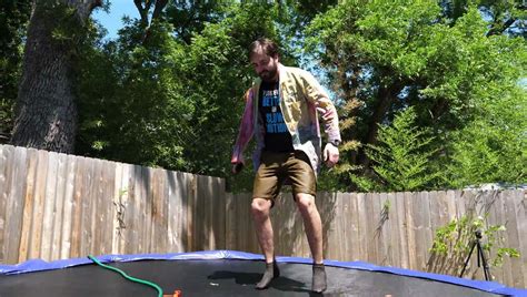 Toradh íomhá ar Water Balloon Slow-Motion