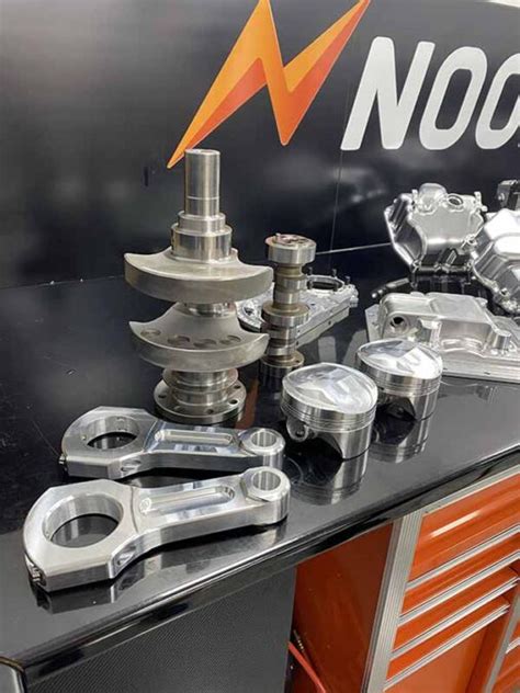 V-Twin Car Engine Block に対する画像結果