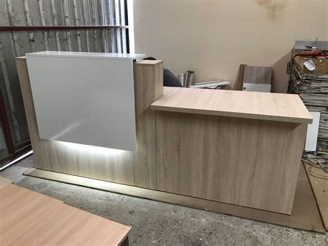 Computer Counter Table Design എന്നതിനുള്ള ഇമേജ് ഫലം