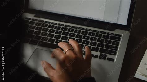 Typing Notes While Staring に対する画像結果