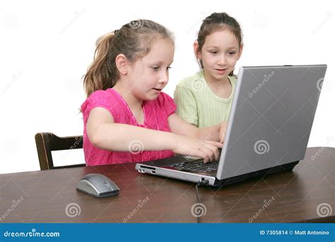 Toradh íomhá ar Children On Computer