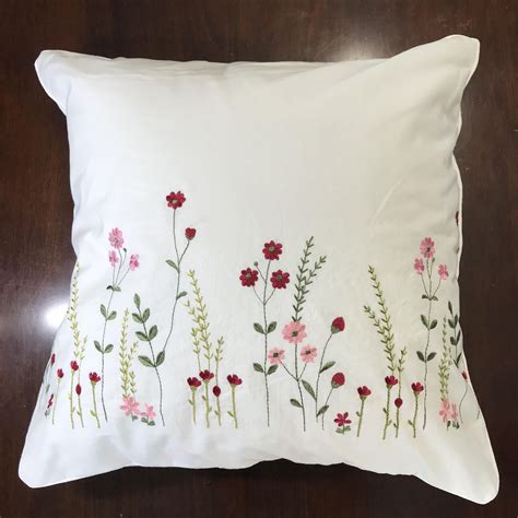 Afbeeldingsresultaten voor Flower Pillow Case Patterns