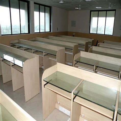 Computer Lab Furniture に対する画像結果