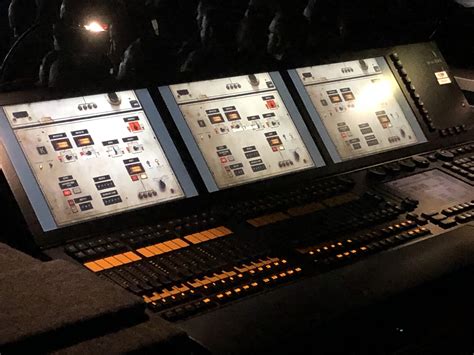 Radio Station Soundboard に対する画像結果