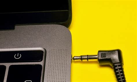 Image result for Computer Not Detecting Microphone Audio Jack