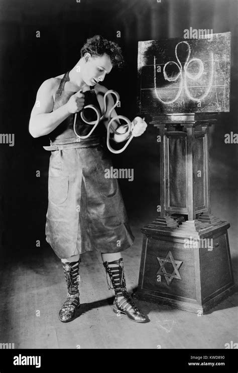 Toradh íomhá ar Blacksmith Costume