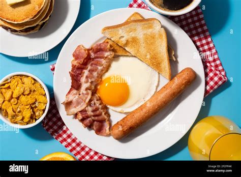 Traditional American Breakfast に対する画像結果