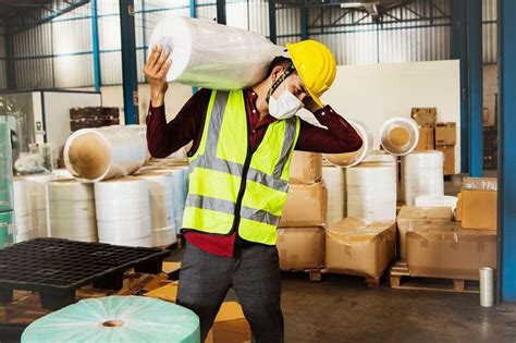 Toradh íomhá ar The Risks of Carrying Long Objects