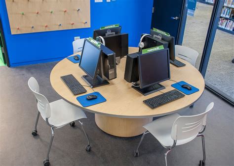 Computer Table for Computer Shop に対する画像結果