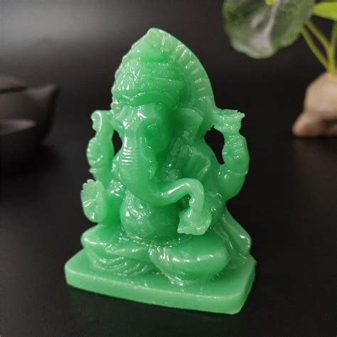 Jade Elephant Figurines के लिए छवि परिणाम