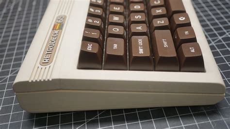 Afbeeldingsresultaten voor Commodore 64 Retro Keyboard