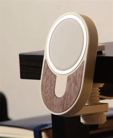 MagSafe Desk Charger に対する画像結果