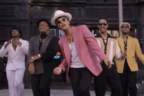 Toradh íomhá ar Uptown Funk Song Code