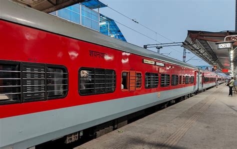 Toradh íomhá ar How to Operate a Train