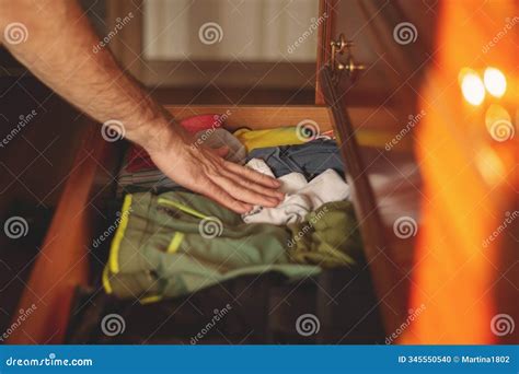 Items to Put On a Shelf Men 的图像结果