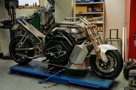 Afbeeldingsresultaten voor Making Frame V8 Motorcycle