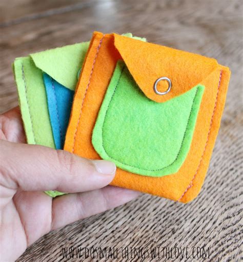 How to Make a Felt Coin Purse に対する画像結果