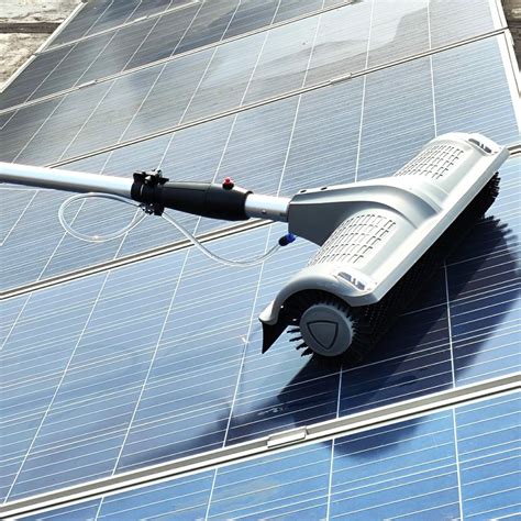 Solar Panel Cleaning Tools に対する画像結果