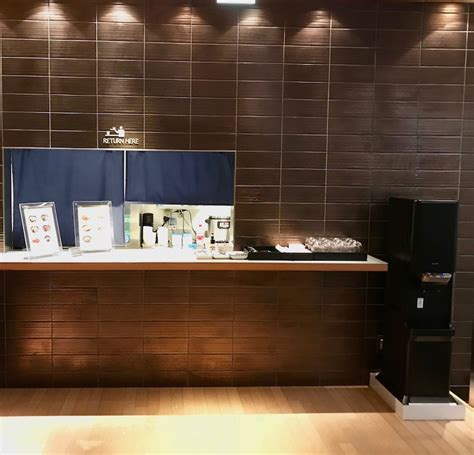 Ana First Class Lounge Narita に対する画像結果
